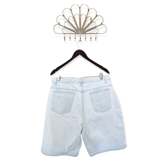 Vintage Bill Blass Light Wash Jean Shorts - Picture 2 of 4